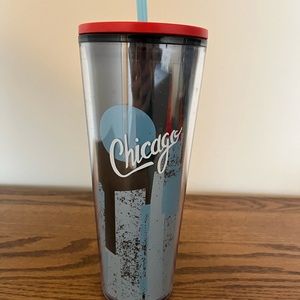 Starbucks, Chicago cup with straw